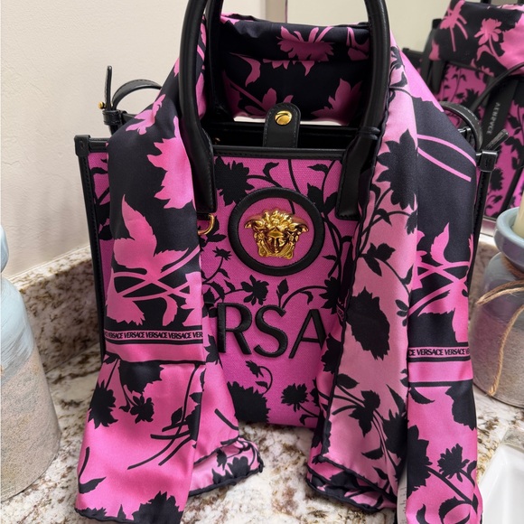 NWT- Versace Le Medusa Small 2 Way Tote- Includes Matching Silk Scarf - Picture 15 of 16